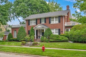 Photo of 220 Maple Avenue Wilmette IL 60091