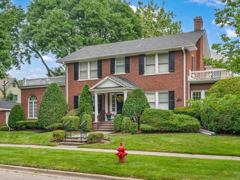 220 Maple Avenue Wilmette IL 60091