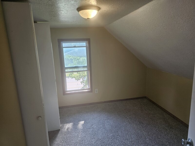 556 24th Avenue Moline IL 61265