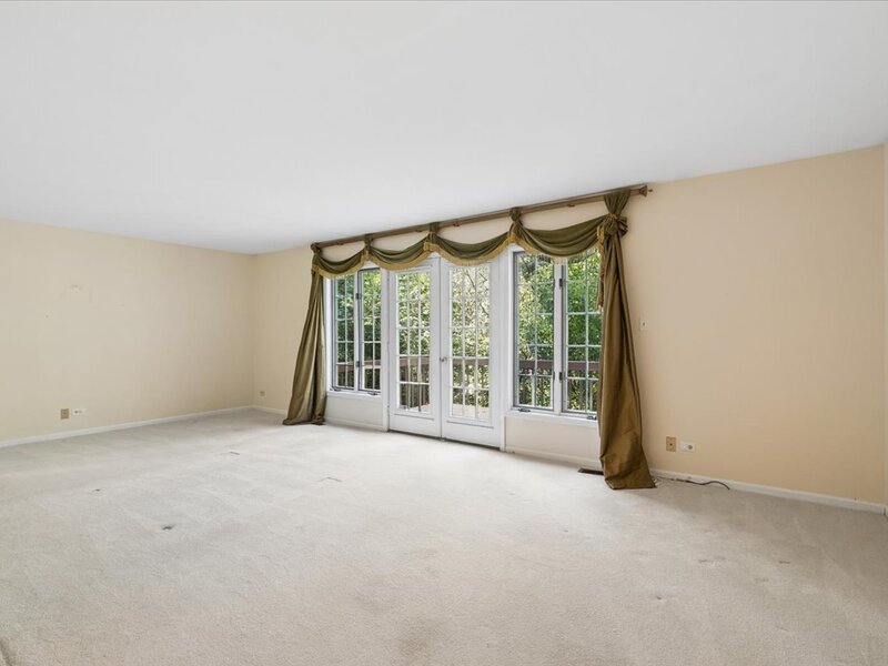 30 Brierfield Court Lake Bluff IL 60044