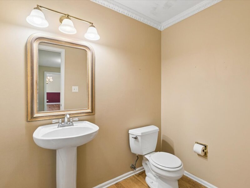 30 Brierfield Court Lake Bluff IL 60044