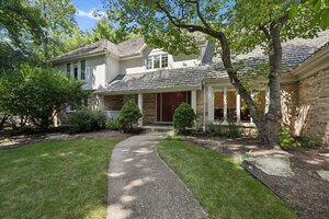 Photo of 30 Brierfield Court Lake Bluff IL 60044