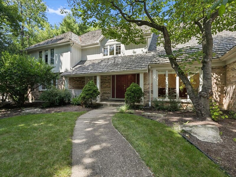 30 Brierfield Court Lake Bluff IL 60044