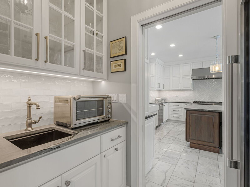 1177 Edgewood Road Lake Forest IL 60045