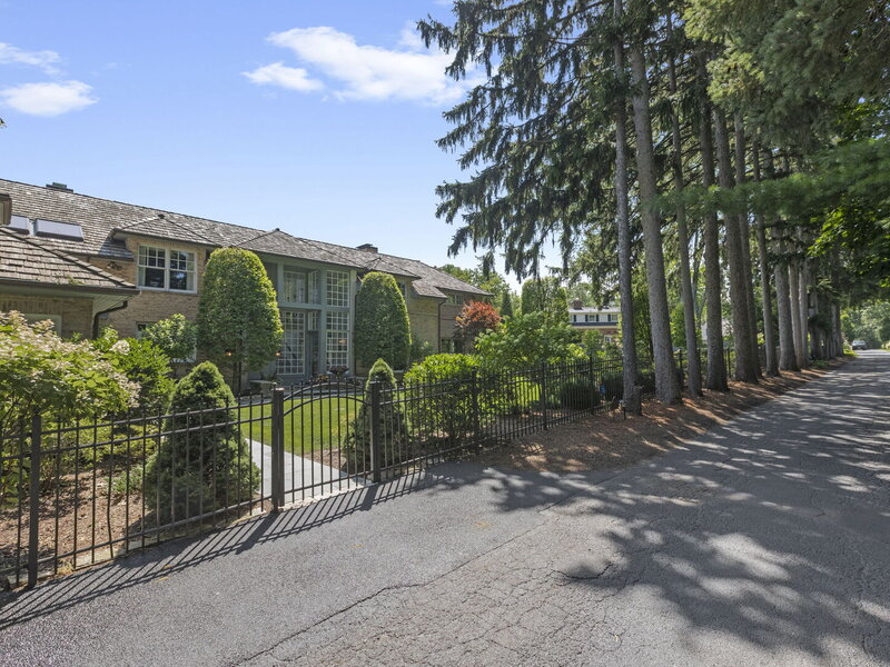 1177 Edgewood Road Lake Forest IL 60045