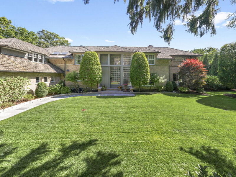 1177 Edgewood Road Lake Forest IL 60045