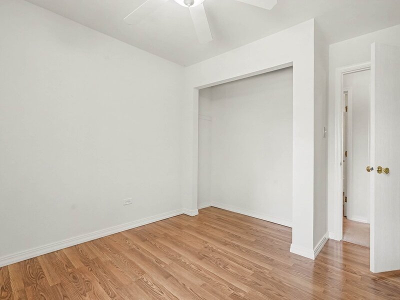 945 Surrey Court Joliet IL 60431