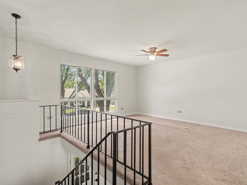 945 Surrey Court Joliet IL 60431