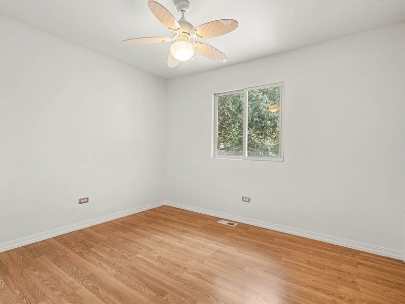 945 Surrey Court Joliet IL 60431