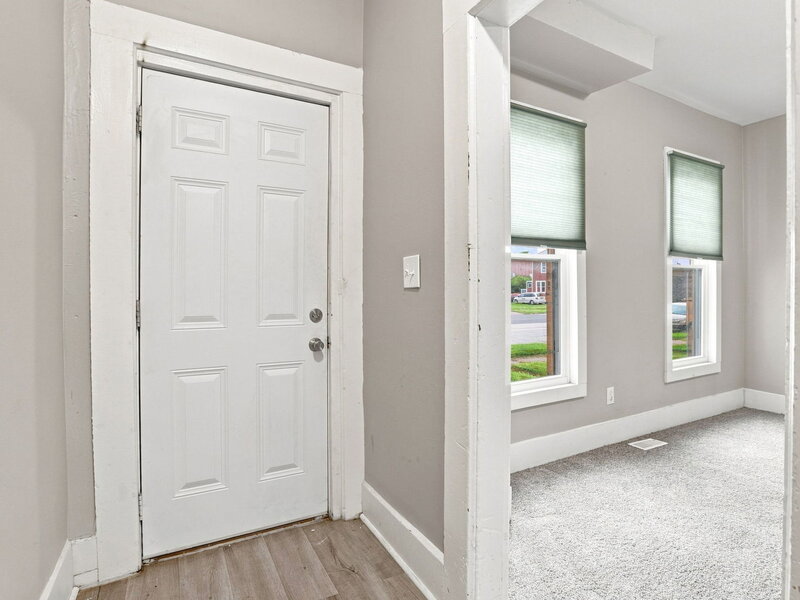 1427 W 4th Street Davenport IA 52802