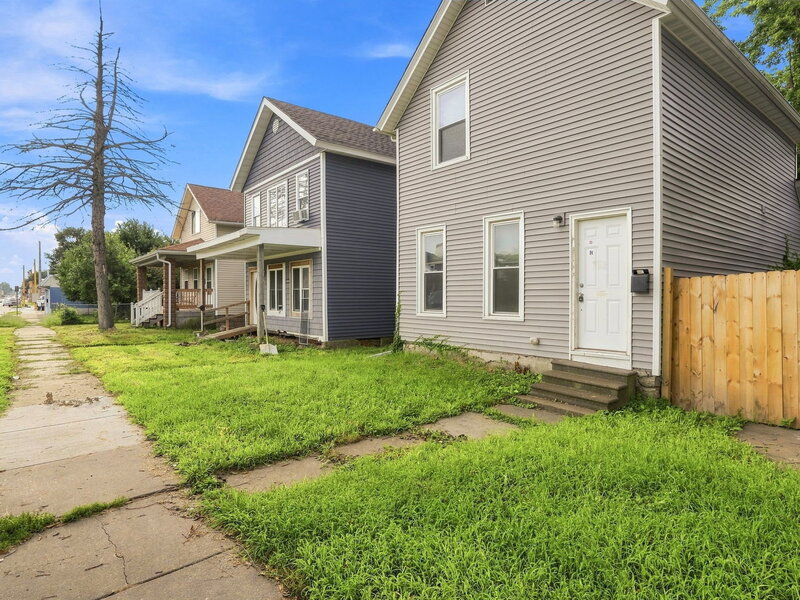 1427 W 4th Street Davenport IA 52802