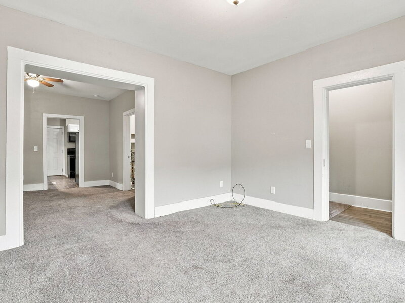 1427 W 4th Street Davenport IA 52802