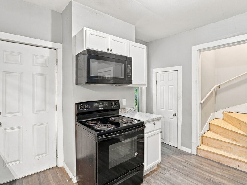 1427 W 4th Street Davenport IA 52802