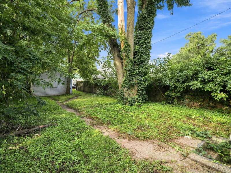 1427 W 4th Street Davenport IA 52802