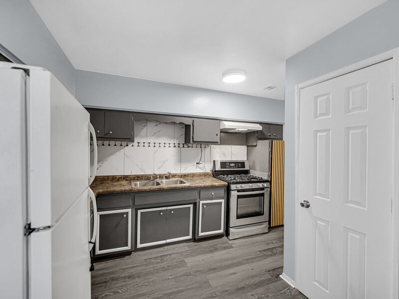 2303 E 100th Street Chicago IL 60617