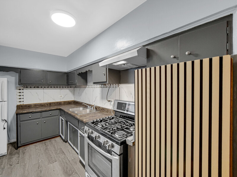 2303 E 100th Street Chicago IL 60617