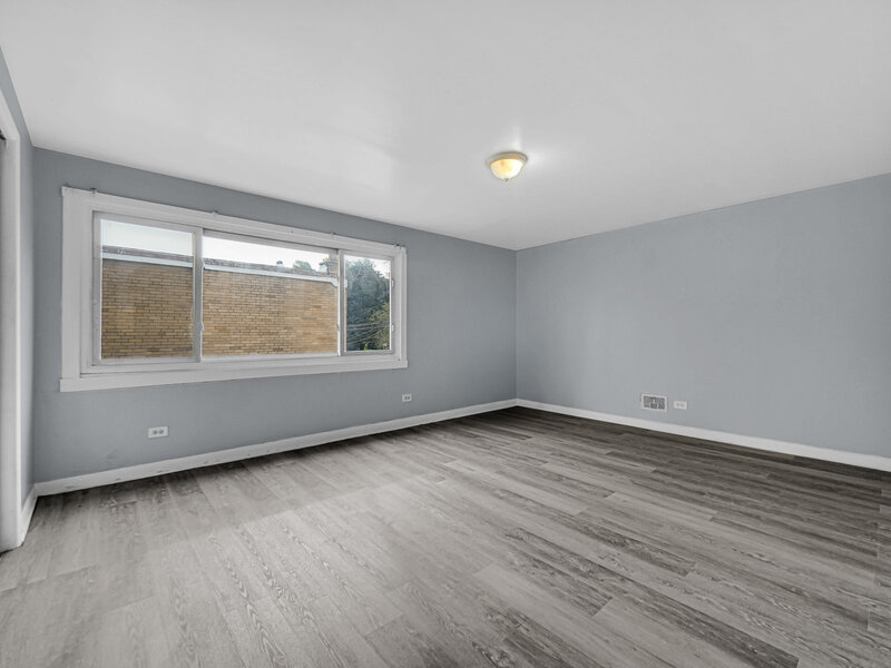 2303 E 100th Street Chicago IL 60617