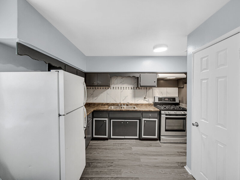 2303 E 100th Street Chicago IL 60617