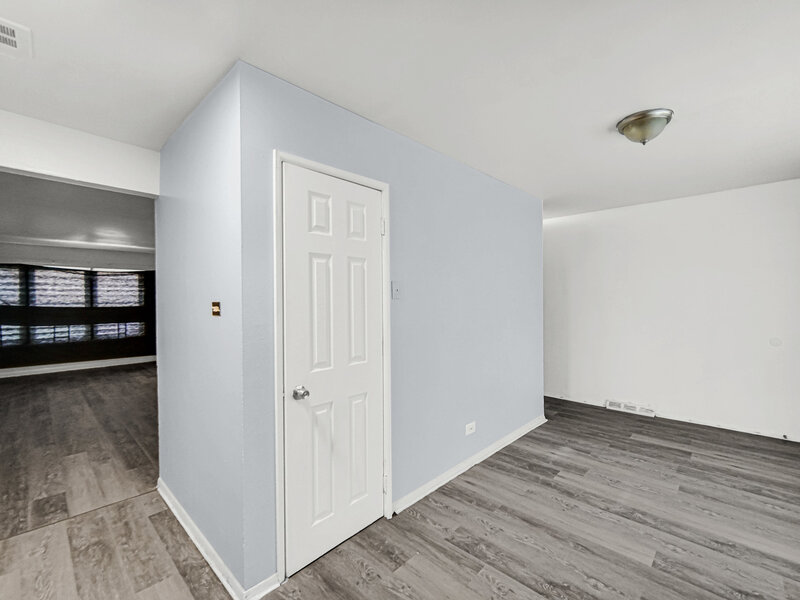 2303 E 100th Street Chicago IL 60617