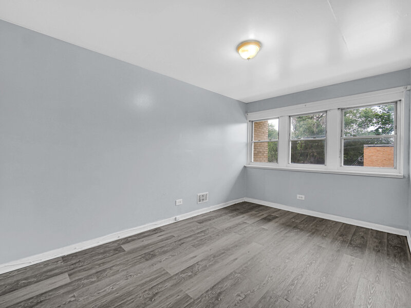 2303 E 100th Street Chicago IL 60617