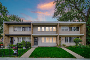 Photo of 2303 E 100th Street Chicago IL 60617