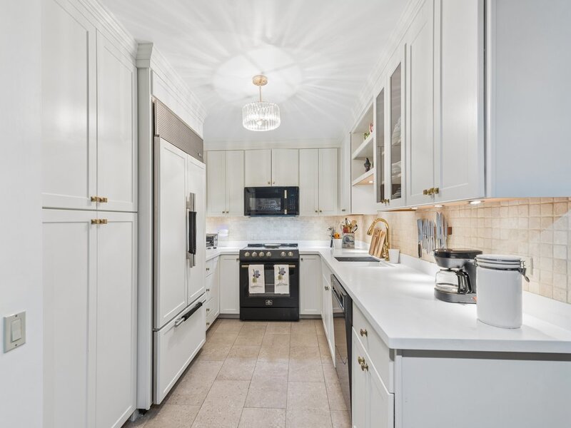 200 E Delaware Place Chicago IL 60611
