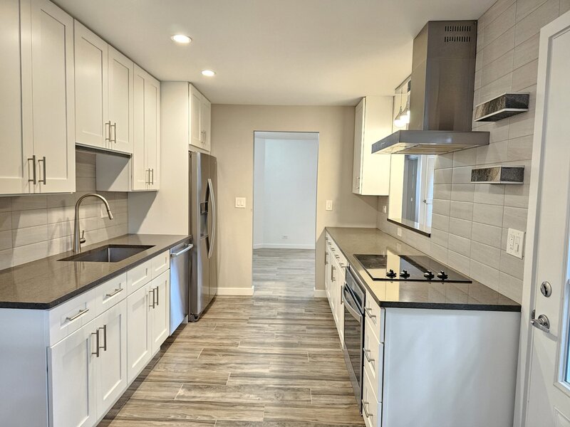 183 Grove Avenue Des Plaines IL 60016