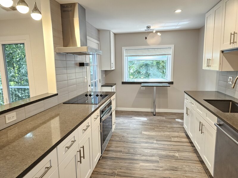 183 Grove Avenue Des Plaines IL 60016