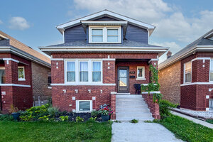 Photo of 2436 Grove Avenue Berwyn IL 60402