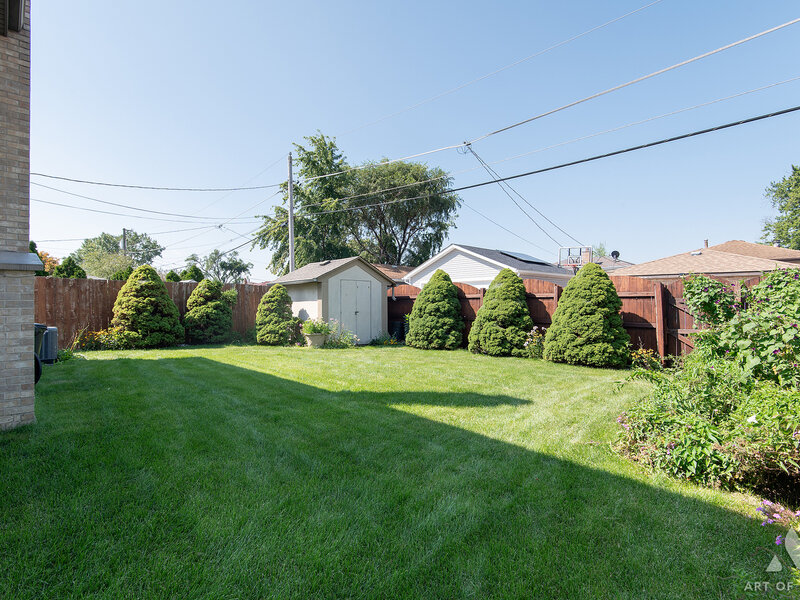7712 Parkside Avenue Burbank IL 60459
