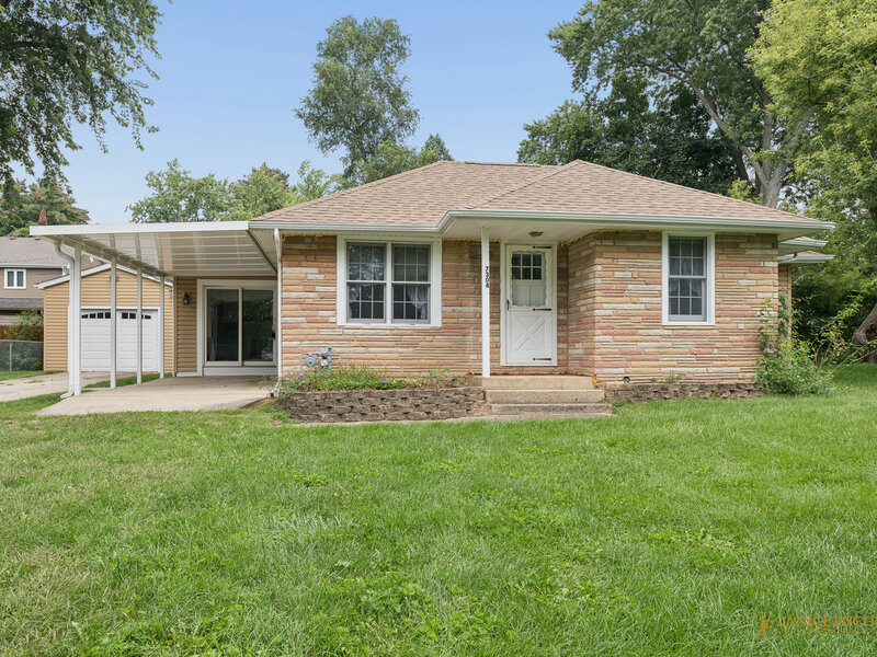 7304 Hiawatha Drive Wonder Lake IL 60097