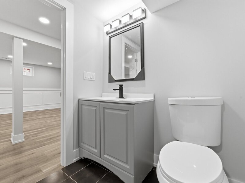 657 E 100th Place Chicago IL 60628