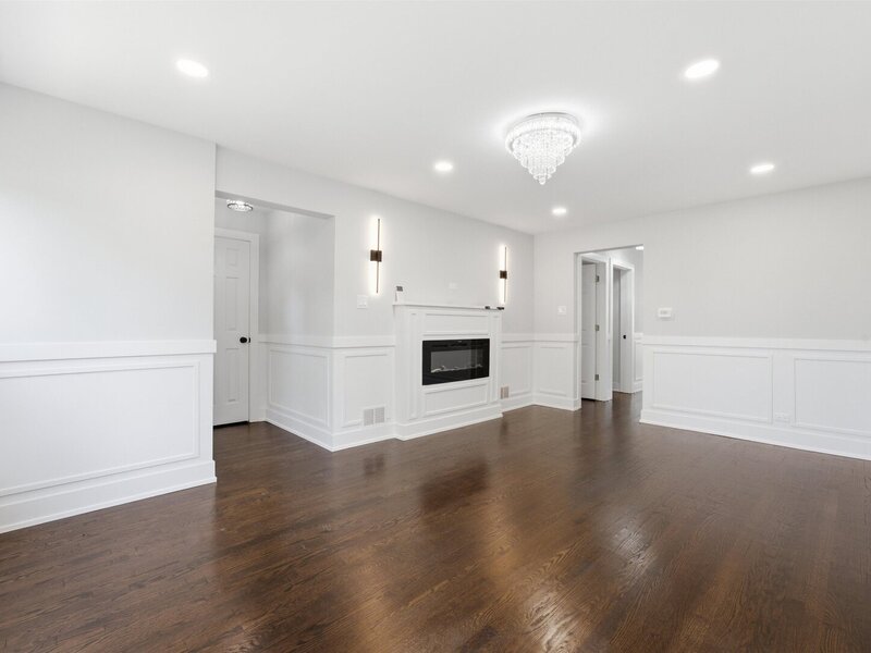 657 E 100th Place Chicago IL 60628