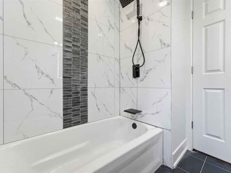 657 E 100th Place Chicago IL 60628