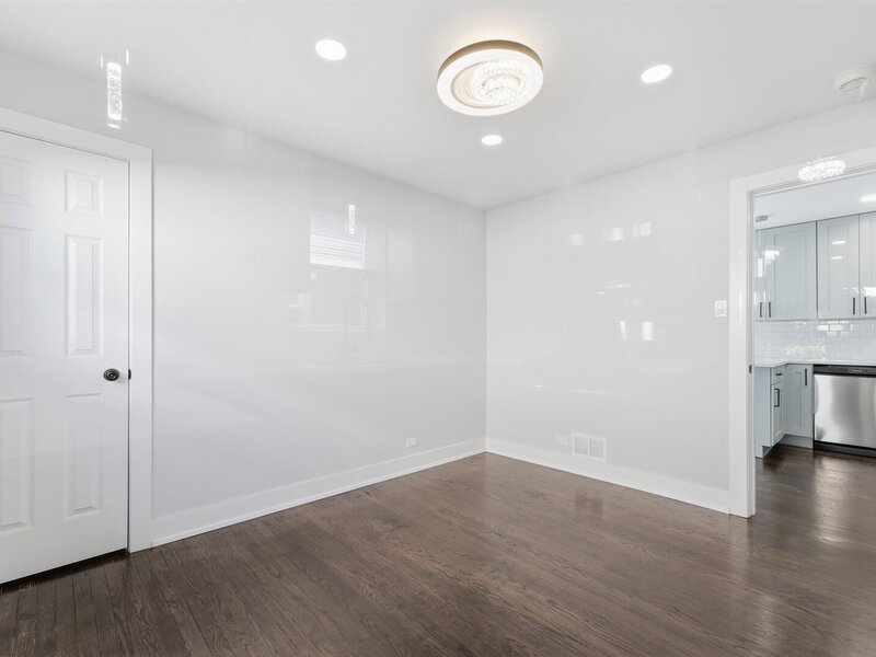 657 E 100th Place Chicago IL 60628