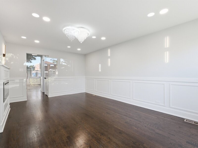 657 E 100th Place Chicago IL 60628