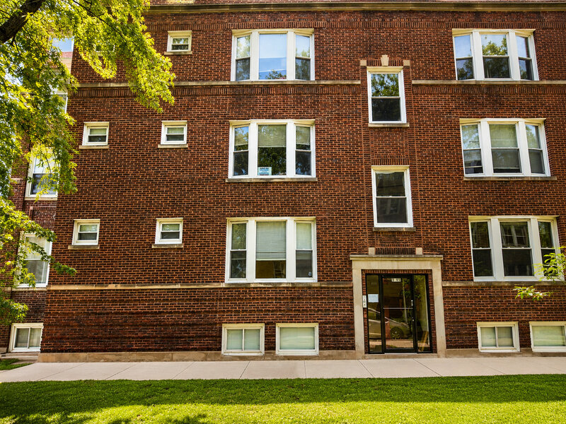 3105 W Argyle Street Chicago IL 60625