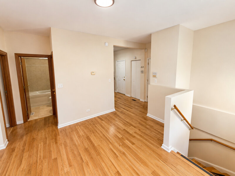 3105 W Argyle Street Chicago IL 60625