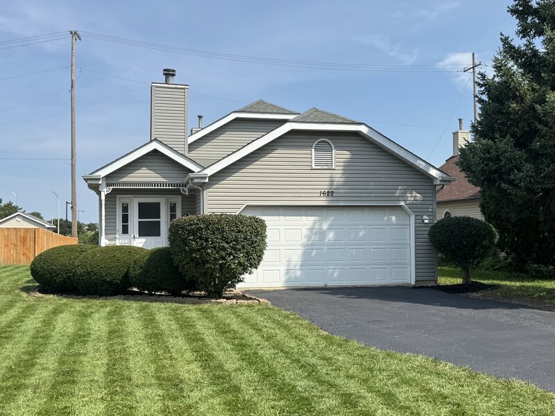 1622 Liberty Street Hanover Park IL 60133
