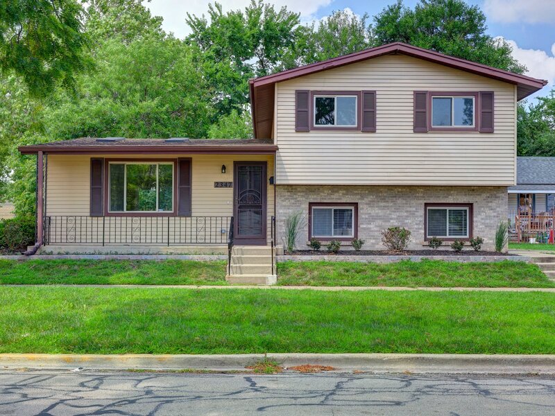 2347 S 17th Avenue Broadview IL 60155