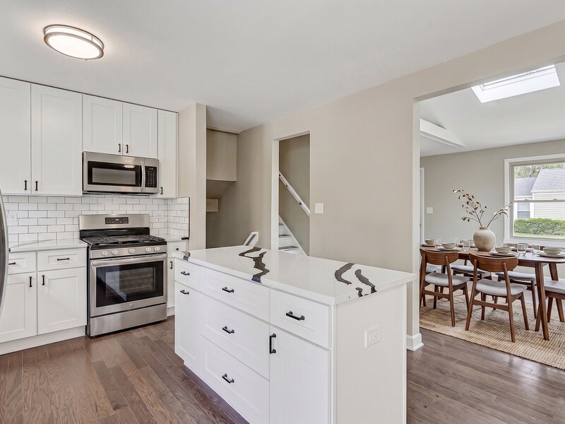 2347 S 17th Avenue Broadview IL 60155