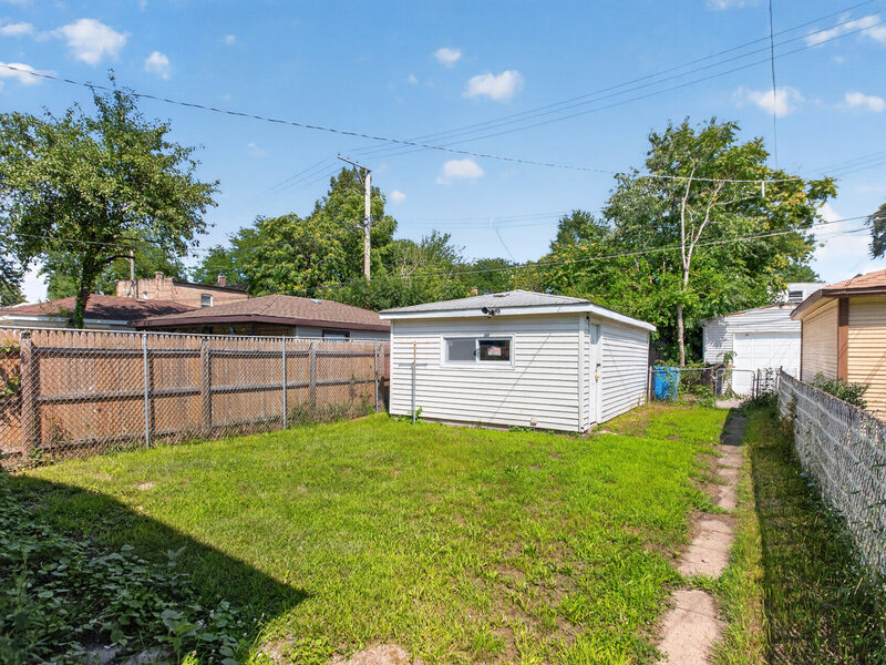 7715 S Eberhart Avenue Chicago IL 60619