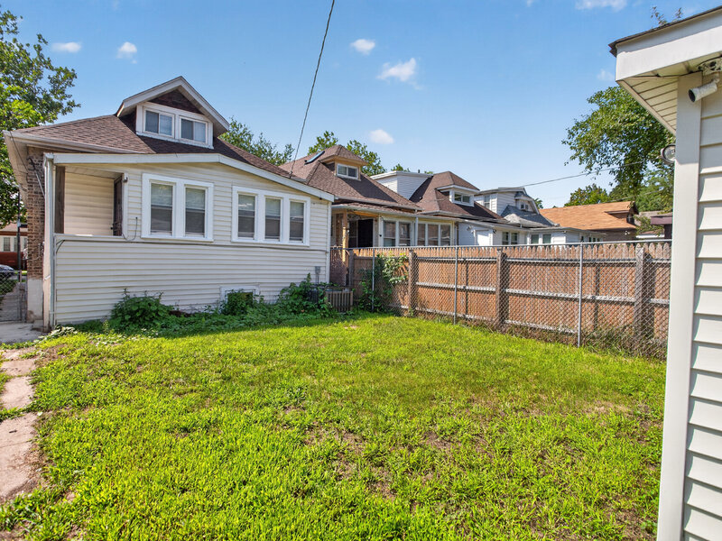 7715 S Eberhart Avenue Chicago IL 60619