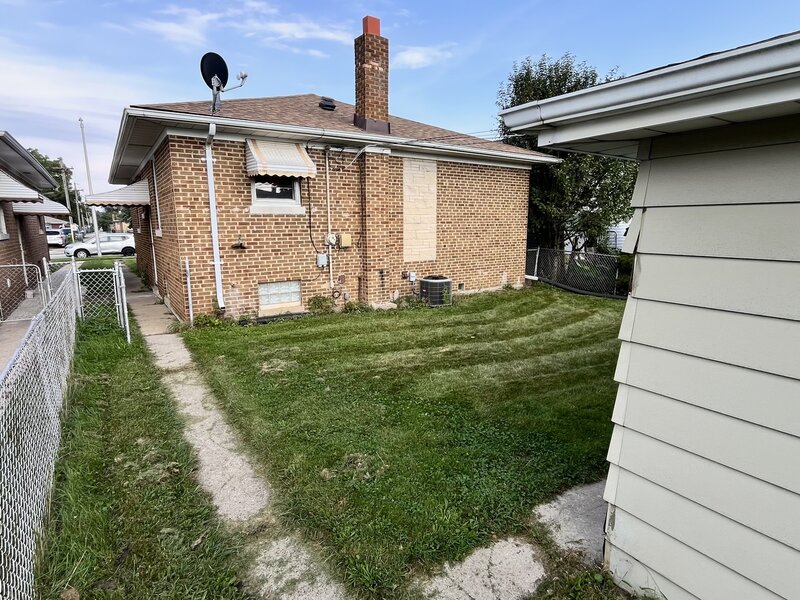 492 Price Avenue Calumet City IL 60409