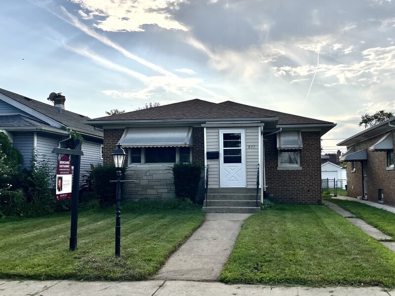 492 Price Avenue Calumet City IL 60409