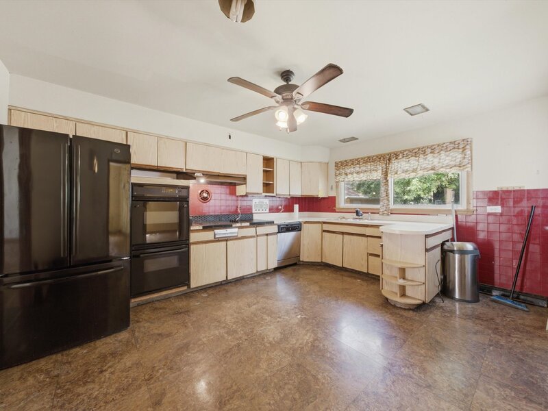 15531 Woodlawn East Avenue South Holland IL 60473