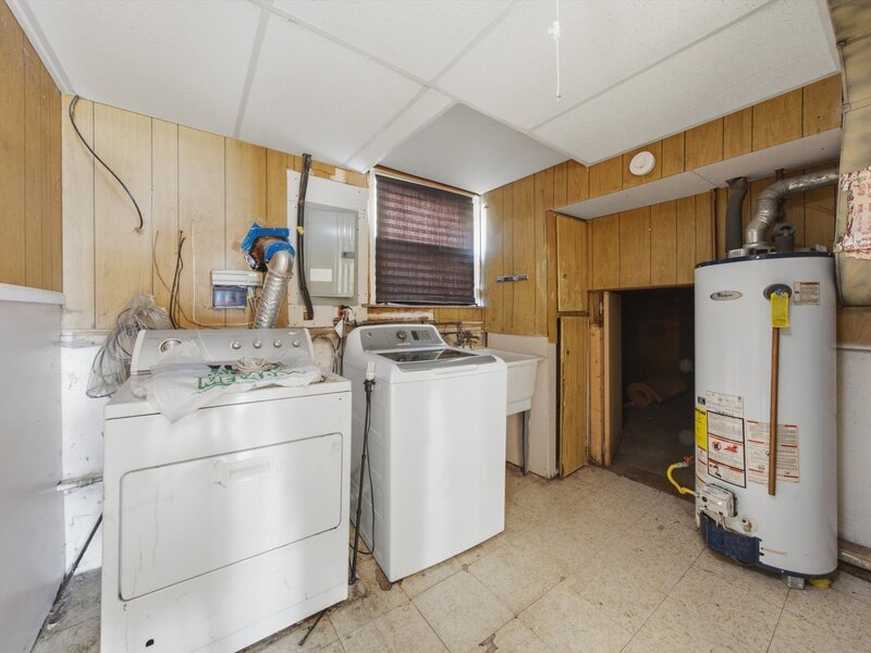 15531 Woodlawn East Avenue South Holland IL 60473