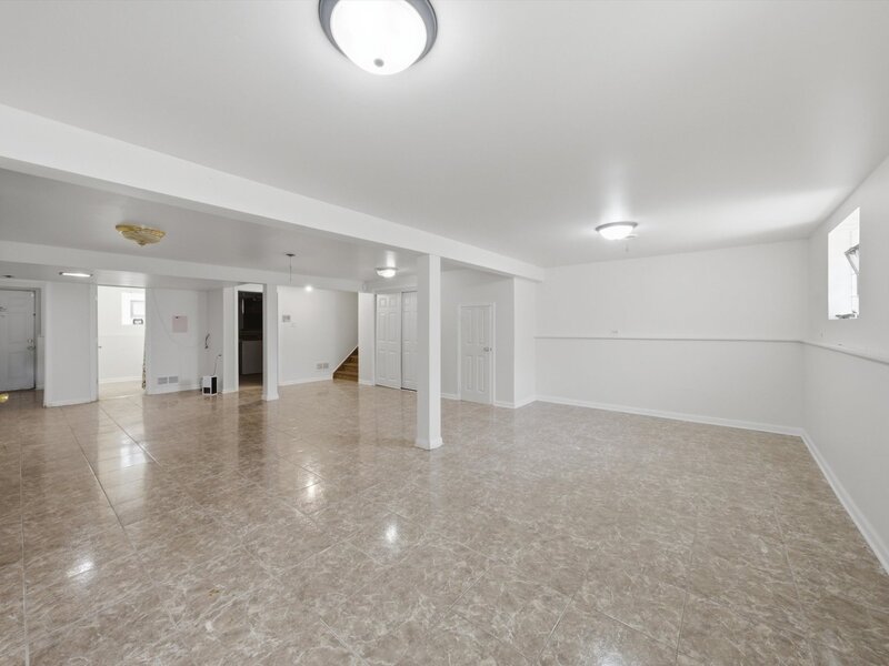 15531 Woodlawn East Avenue South Holland IL 60473