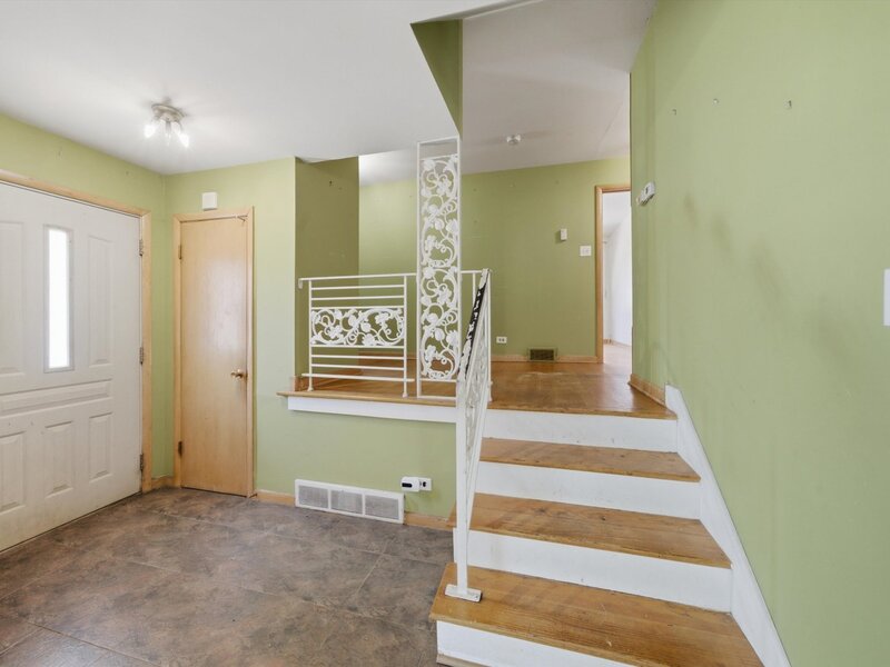 15531 Woodlawn East Avenue South Holland IL 60473