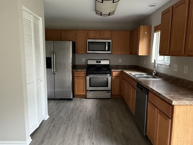 2032 Wedgewood Circle Romeoville IL 60446